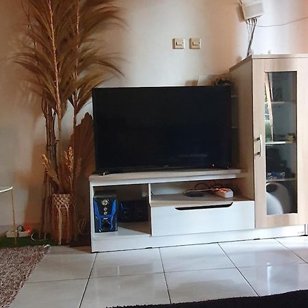 House In Bekasi Timur Villa Eksteriør bilde